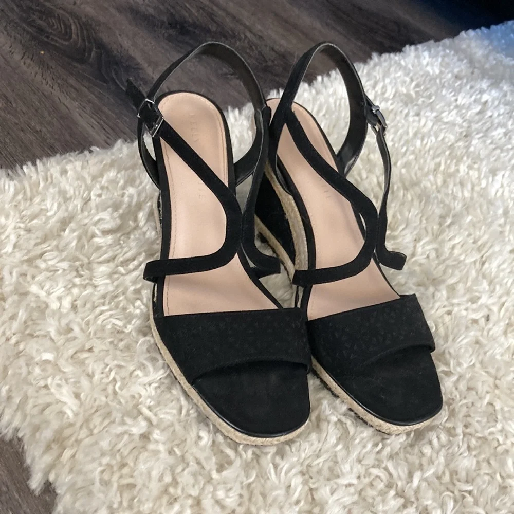 Kelly & Katie 9.5 Wedge Sandal - Picture 2 of 5